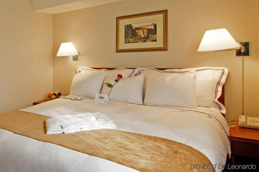 Doubletree By Hilton Windsor, On Hotel Szoba fotó